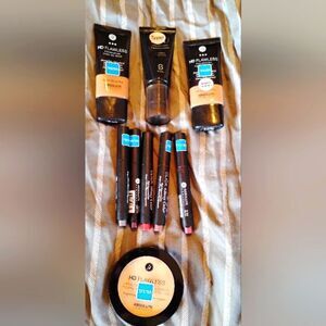 Tester Bundle Absolute New York  Makeup - 9 Pc